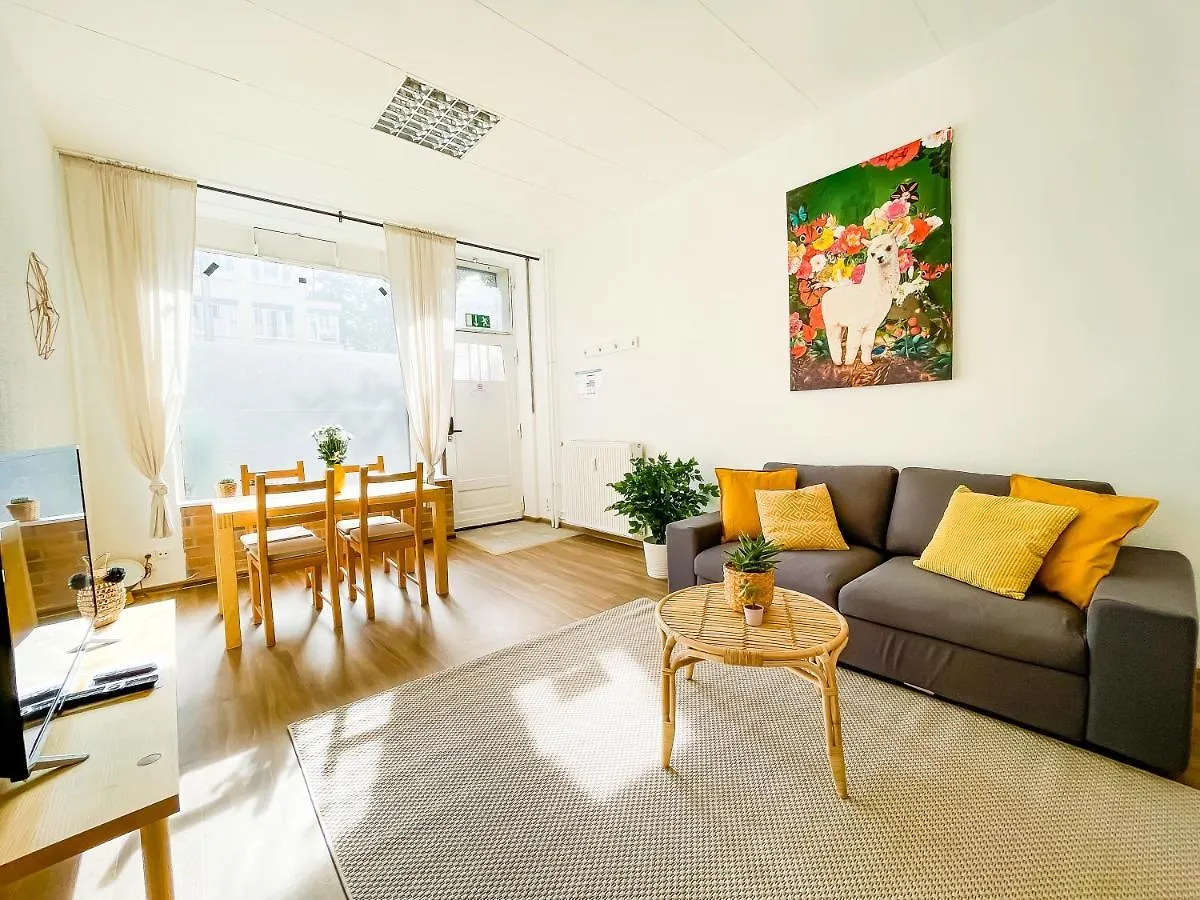 Bright 2 Bedroom Apartment In Convinient Location Berlin