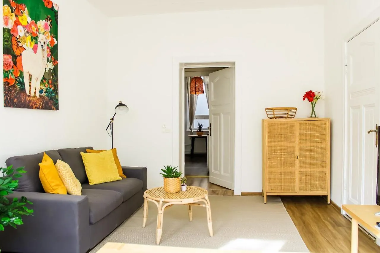 Bright 2 Bedroom Apartment In Convinient Location Berlin Deutschland